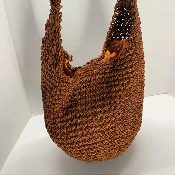Waves Raffia Bucket Dark Orange Bag - Picture 3 of 10